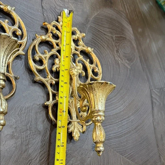 vintage Hollywood Regency style gold filigree wall sconce - Picture 5 of 6